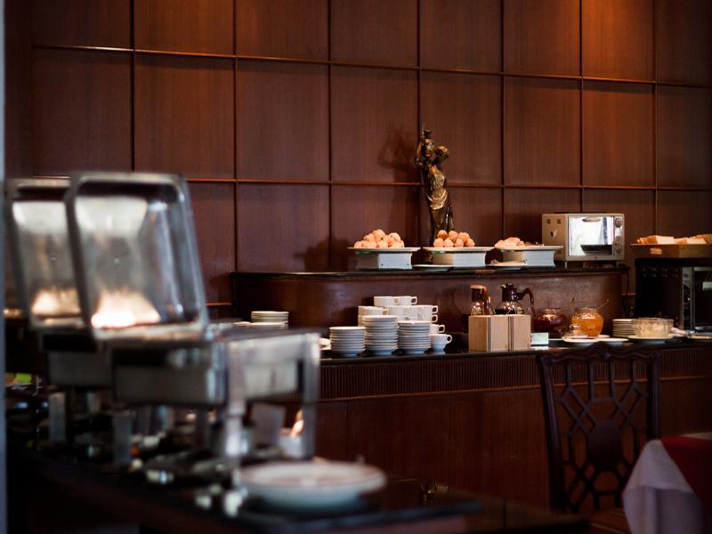 Laithong Hotel Убонратчатхани Экстерьер фото